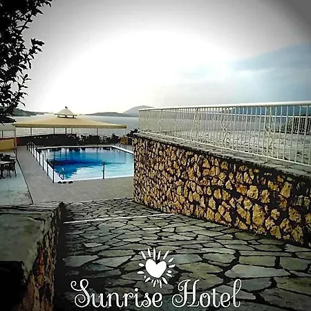 Sunrise Nikiana Hotel 2*